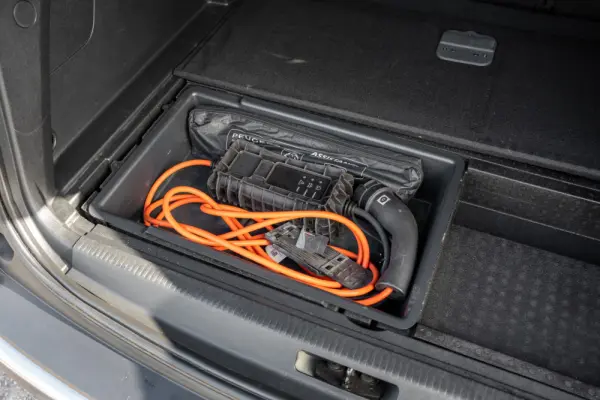 Peugeot 3008 1.6 Hybrid4 Allure Pack e-EAT8 22