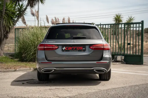 Mercedes-Benz E 300 de Exclusive Line 7