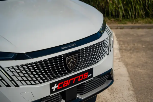 Peugeot E-3008 73 kWh GT 3