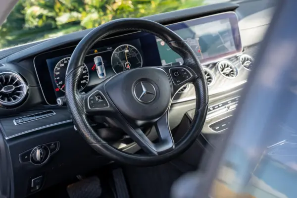 Mercedes-Benz E 220 d AMG Line Aut. 7