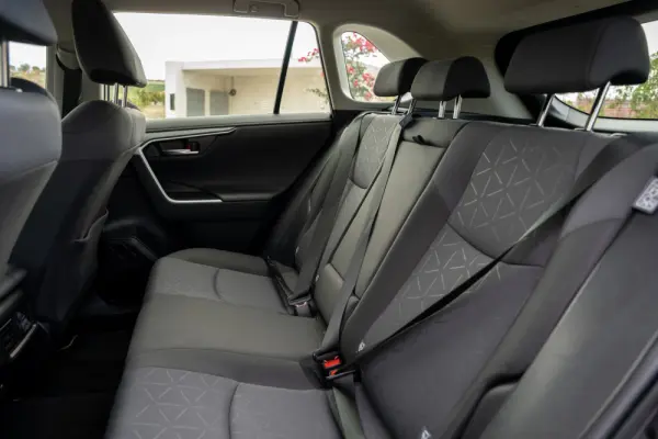 Toyota RAV4 2.5 HDF Comfort 22