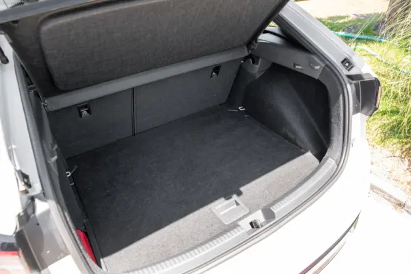 Volkswagen Taigo 1.0 TSI OPF DSG R-Line 21