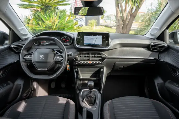 Peugeot 208 1.2 PureTech Active 6