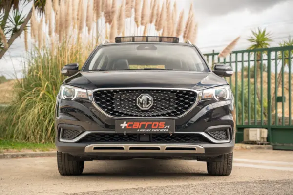 MG ZS Luxury 3