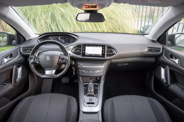 Peugeot 308 SW 1.5 BlueHDi Active EAT8 6