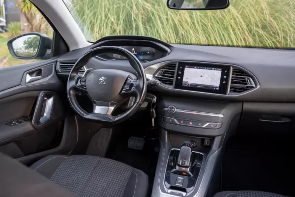 Peugeot 308 SW 1.5 BlueHDi Active EAT8 7