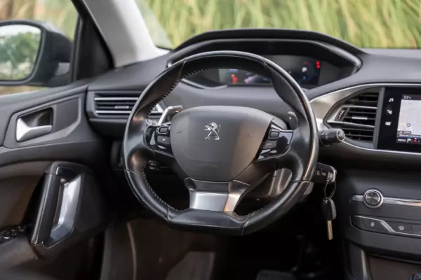 Peugeot 308 SW 1.5 BlueHDi Active EAT8 8