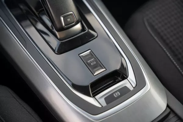 Peugeot 308 SW 1.5 BlueHDi Active EAT8 16