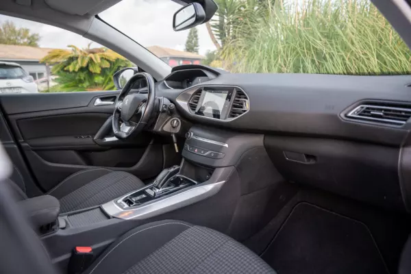 Peugeot 308 SW 1.5 BlueHDi Active EAT8 18