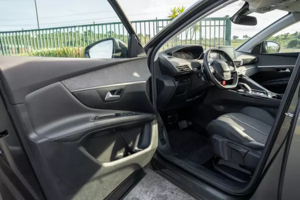 Peugeot 3008 1.5 BlueHDi Allure Pack EAT8 7