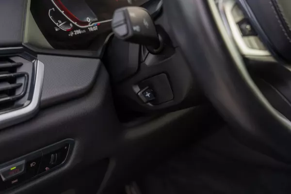 BMW X5 45 e xDrive Pack M 13