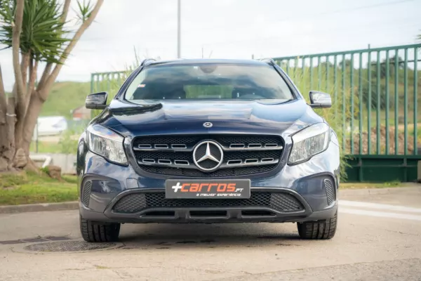 Mercedes-Benz GLA 180 d Style 3