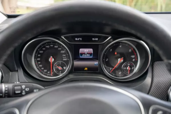 Mercedes-Benz GLA 180 d Style 8