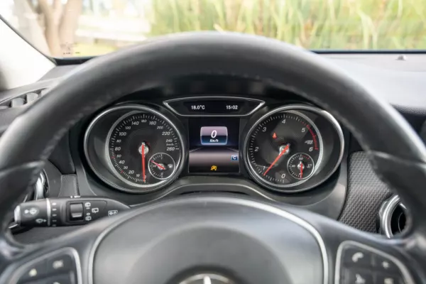 Mercedes-Benz GLA 180 d Style 7