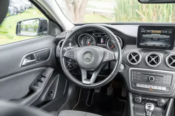Mercedes-Benz GLA 180 d Style 14