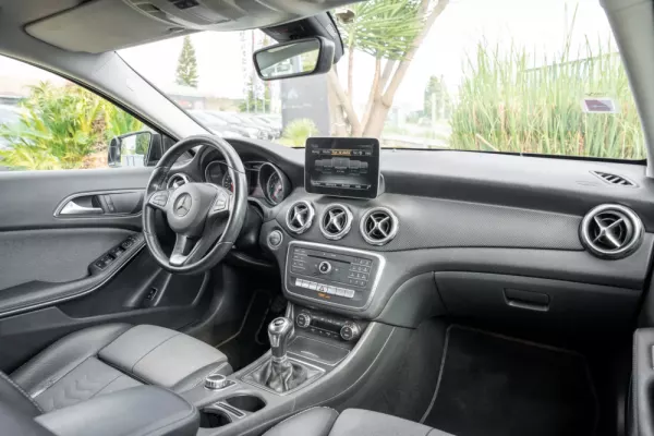 Mercedes-Benz GLA 180 d Style 16
