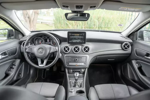 Mercedes-Benz GLA 180 d Style 15