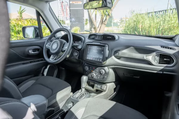 Jeep Renegade 1.5 TG e-Hybrid Longitude DCT 17
