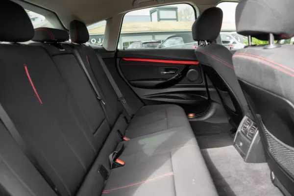 BMW 320 Gran Turismo d GT xDrive Auto 22