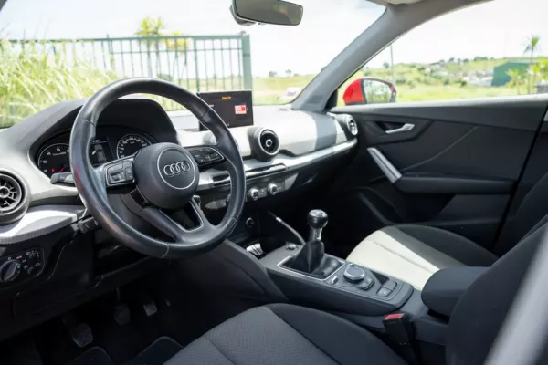 Audi Q2 30 TFSI Advanced 12