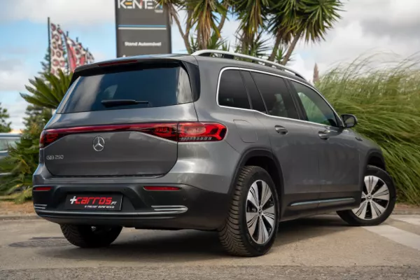 Mercedes-Benz EQB 250 Electric Art 4