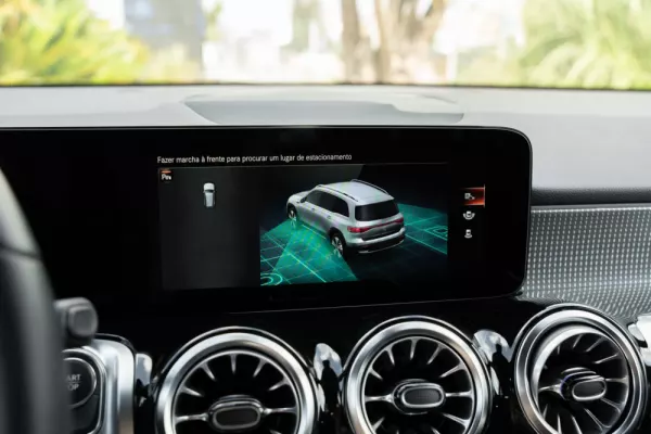 Mercedes-Benz EQB 250 Electric Art 8