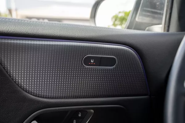 Mercedes-Benz EQB 250 Electric Art 18