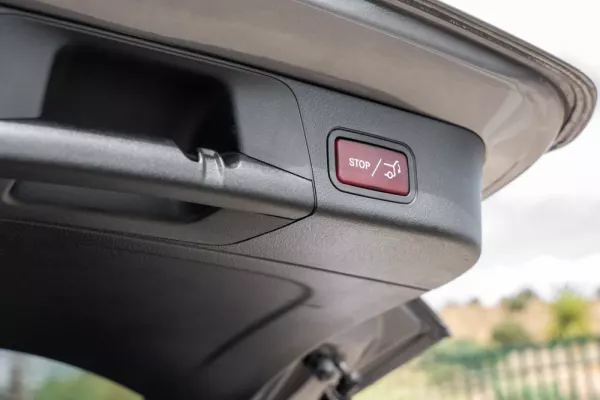 Mercedes-Benz EQB 250 Electric Art 21