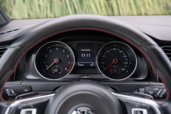 Volkswagen Golf 2.0 TSi GTI EDITION 35 DSG 10