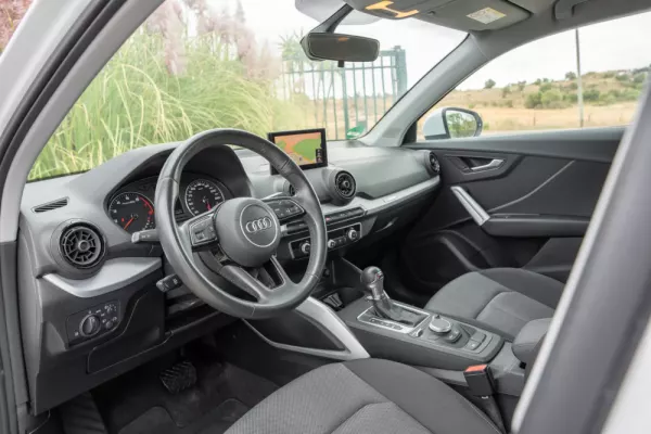 Audi Q2 30 TFSI Design S tronic 17