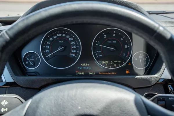 BMW 320 d Touring Line Luxury Auto 10