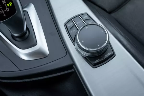 BMW 320 d Touring Line Luxury Auto 19