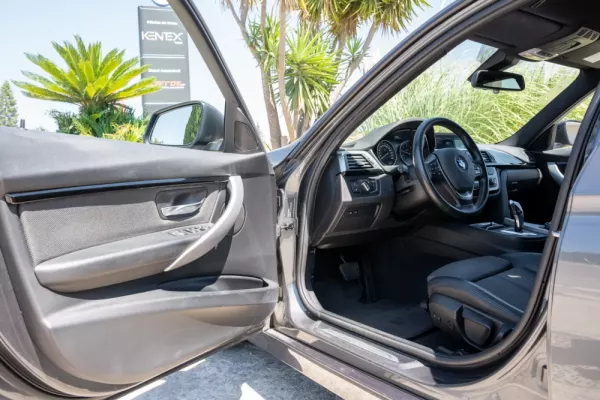 BMW 320 d Touring Line Luxury Auto 20