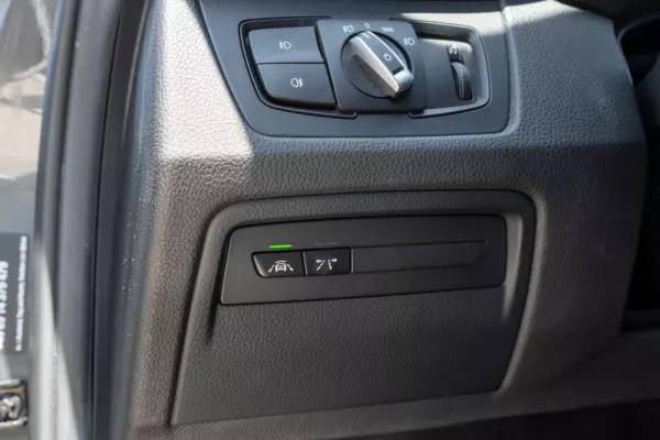 BMW 320 d Touring Line Luxury Auto 21