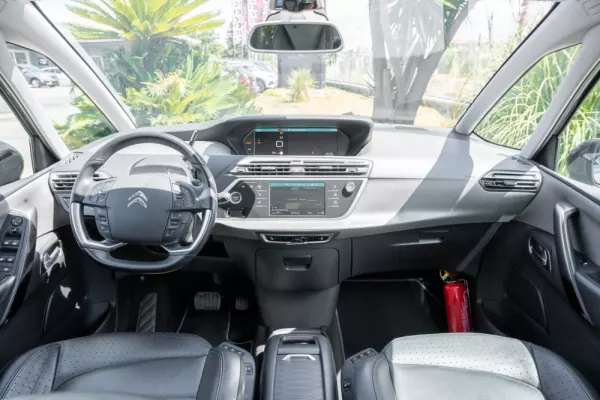 Citroën Grand C4 Spacetourer 1.5 BlueHDi Shine EAT8 6