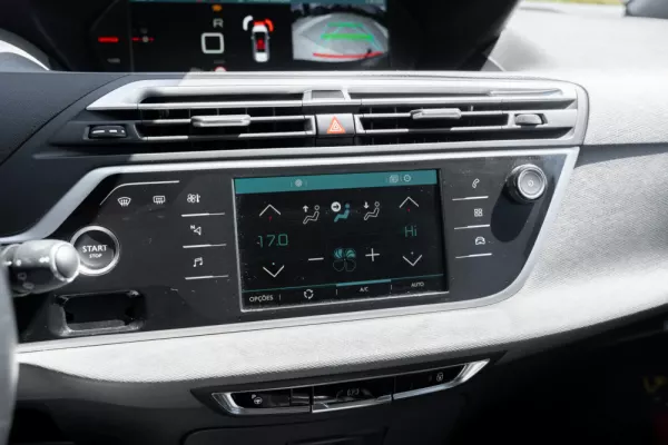 Citroën Grand C4 Spacetourer 1.5 BlueHDi Shine EAT8 11