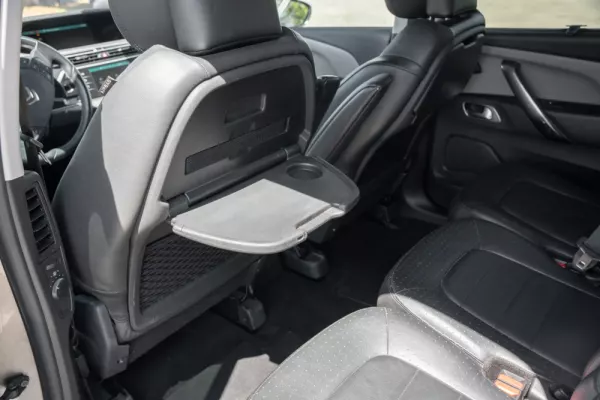 Citroën Grand C4 Spacetourer 1.5 BlueHDi Shine EAT8 21