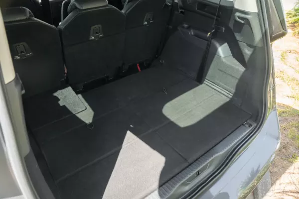 Citroën Grand C4 Spacetourer 1.5 BlueHDi Shine EAT8 24