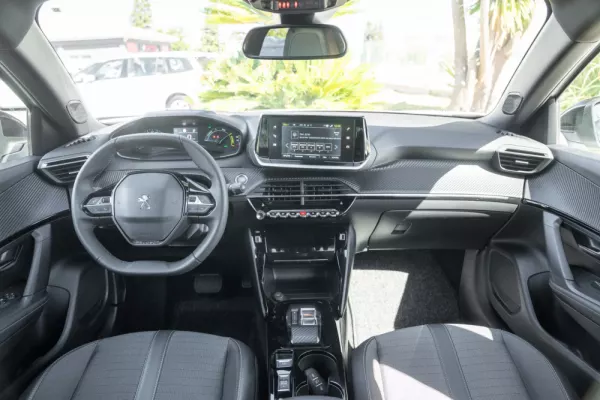 Peugeot e-2008 50 kWh Allure Pack 8