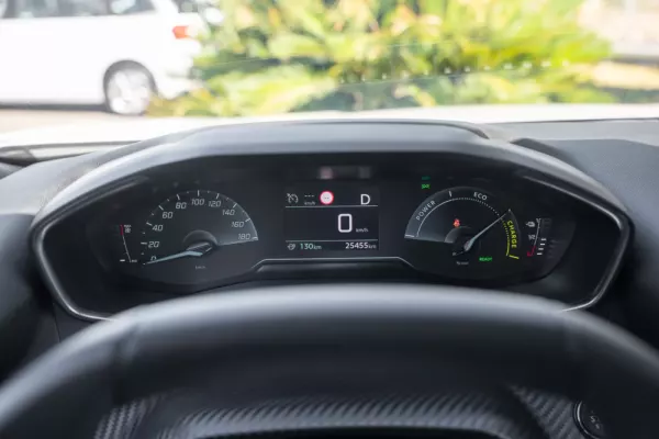 Peugeot e-2008 50 kWh Allure Pack 11