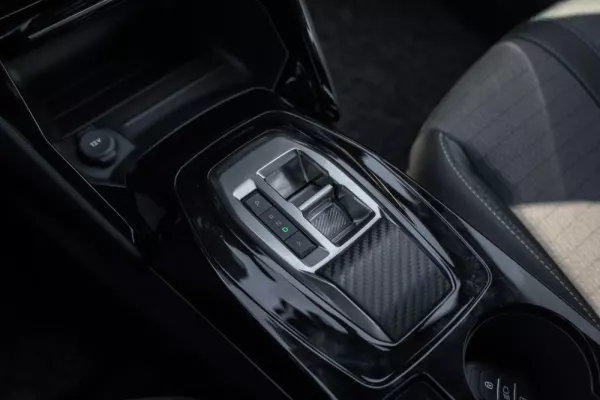 Peugeot e-2008 50 kWh Allure Pack 18