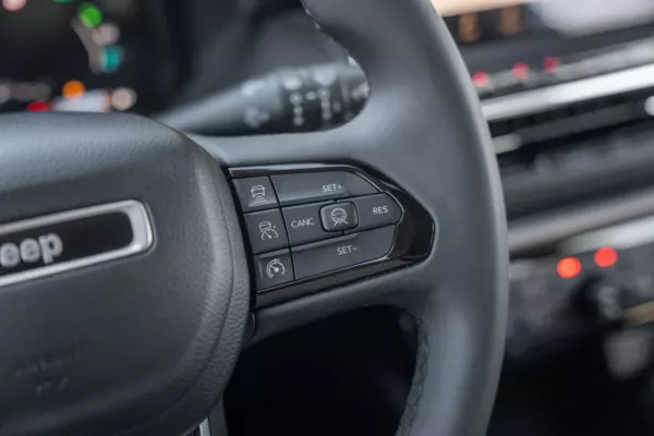 Jeep Compass 1.3 TG 4Xe Upland 10