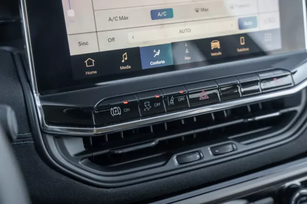 Jeep Compass 1.3 TG 4Xe Upland 18