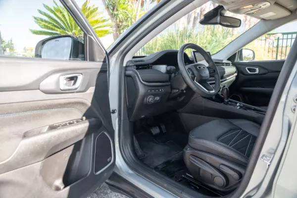 Jeep Compass 1.3 TG 4Xe Upland 24