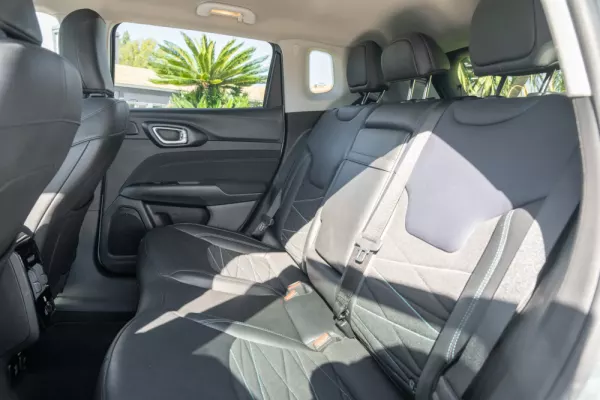 Jeep Compass 1.3 TG 4Xe Upland 27