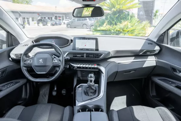 Peugeot 3008 1.5 BlueHDi Allure 7