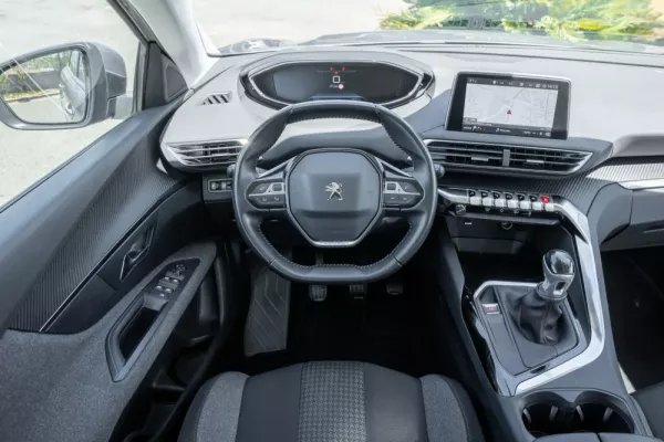 Peugeot 3008 1.5 BlueHDi Allure 9