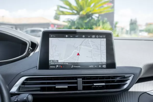 Peugeot 3008 1.5 BlueHDi Allure 12