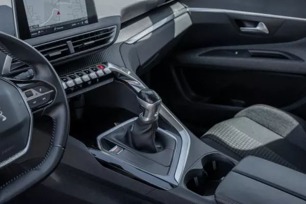 Peugeot 3008 1.5 BlueHDi Allure 16