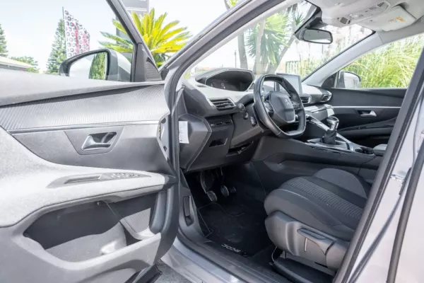 Peugeot 3008 1.5 BlueHDi Allure 17